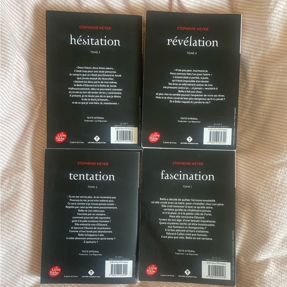 Twilight novels, a series of four fantasy romance novels || french versions - Picture 3 of 4